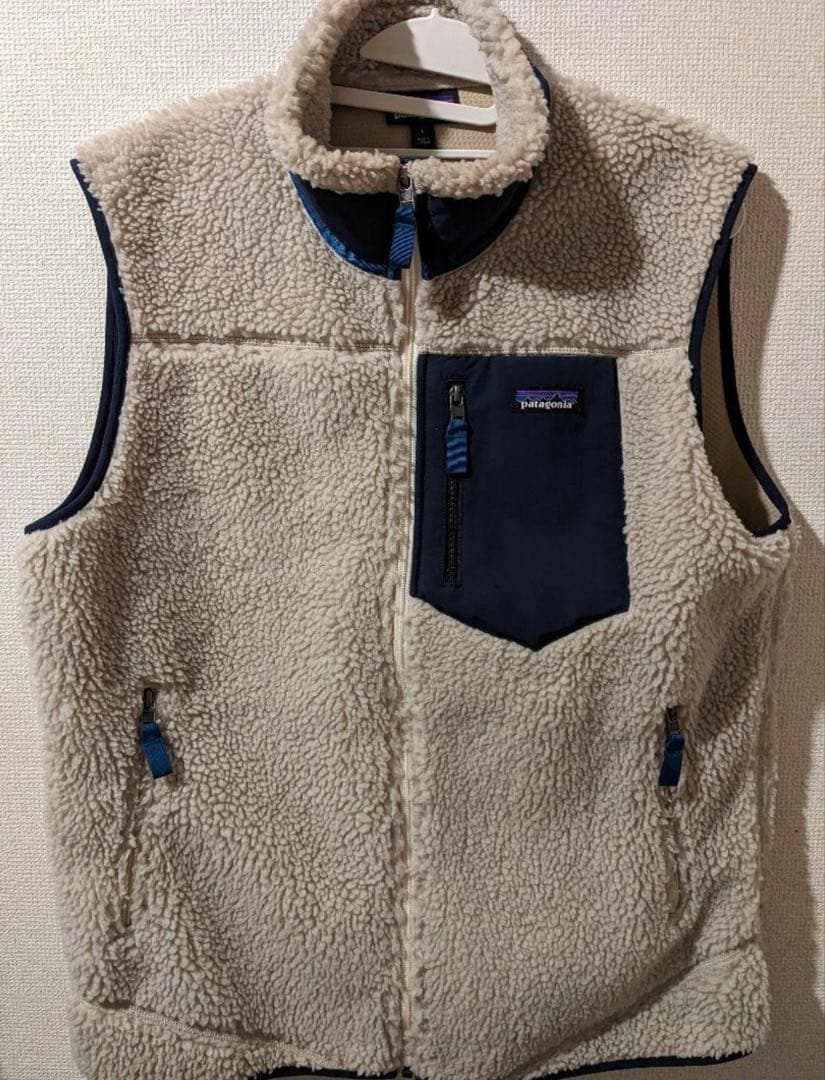 人気カラーパタゴニア レトロX ベスト ナチュラル×ネイビー 東出昌大着