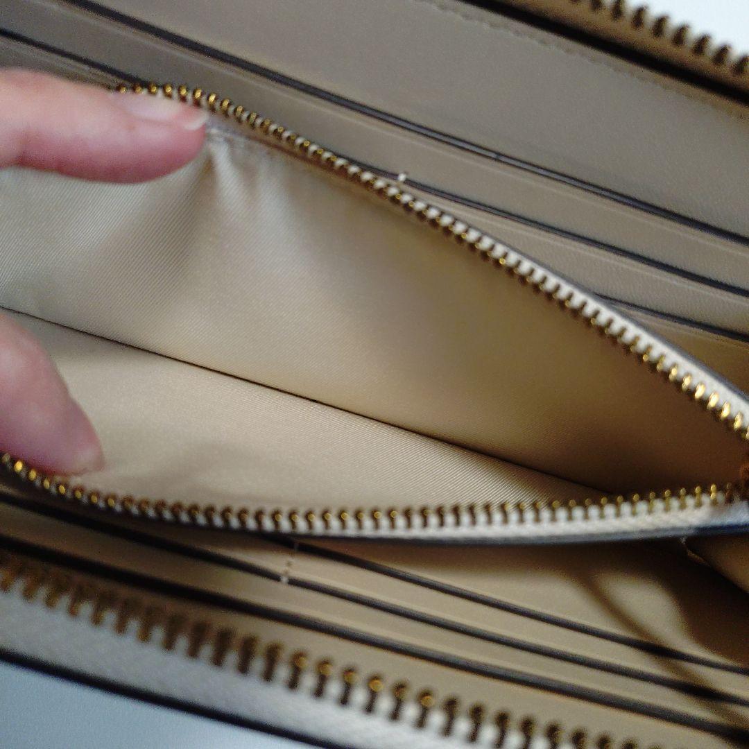 希少♡TORY BURCH 総柄　長財布　ロゴ　ストラップ付き