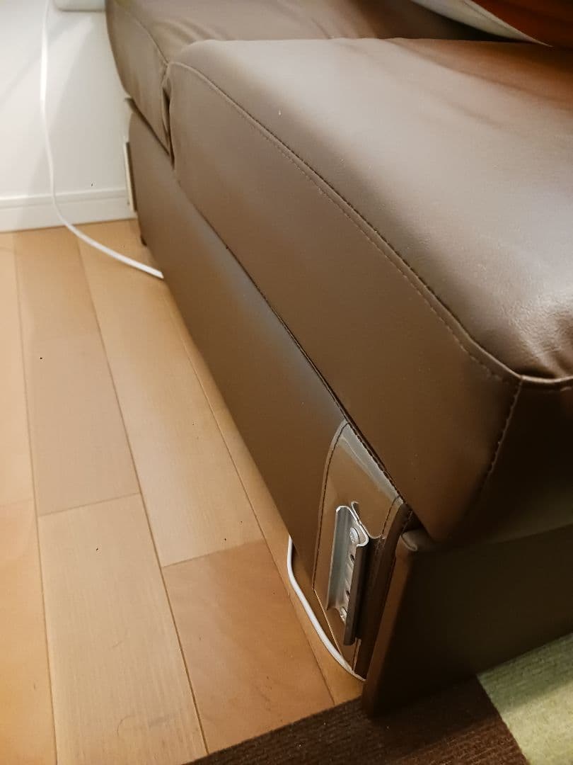 ブラウン ソファベッド センターコンソール付き、収納スペース付き