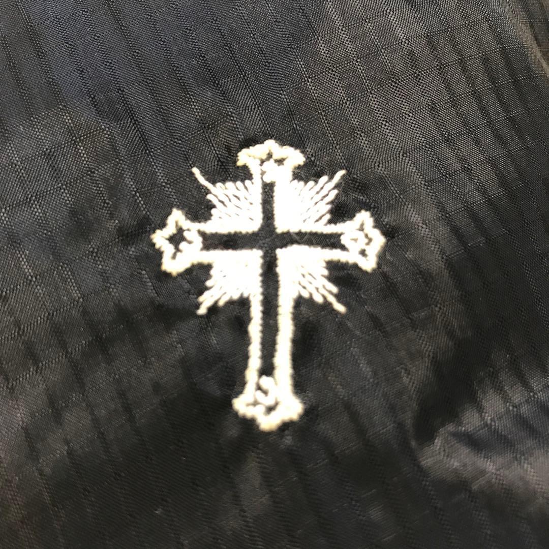 ブランド古着！FACETASM ダウンマフラー 十字架 刺繍 デザイン ブラック