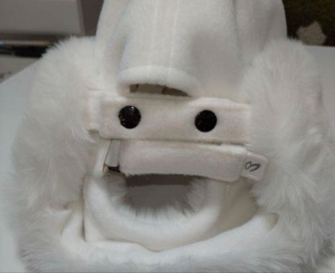 マスターバニー ファー 耳当て付き キャップ ボンボン 白 ホワイト