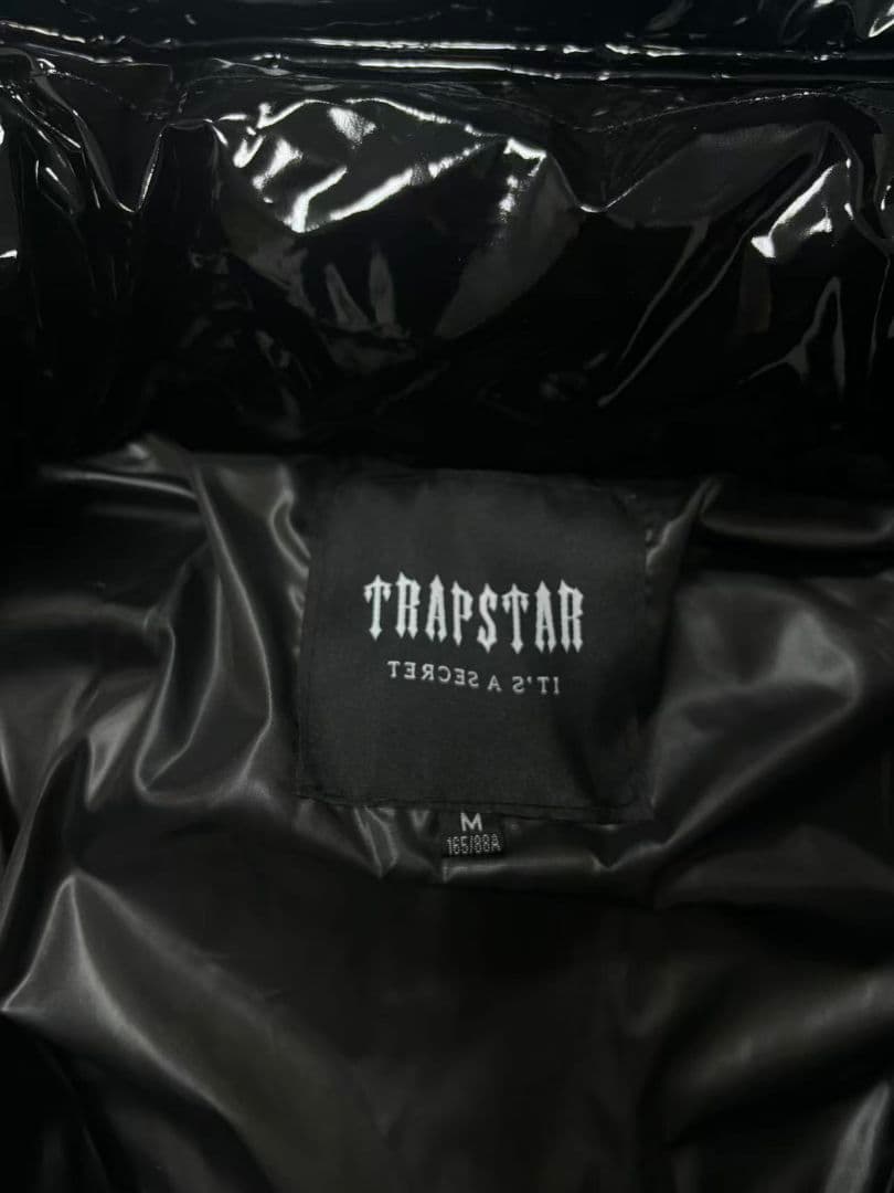 TRAPSTAR エナメルダウンジャケット Mサイズ ブラック 光沢 防寒 人気