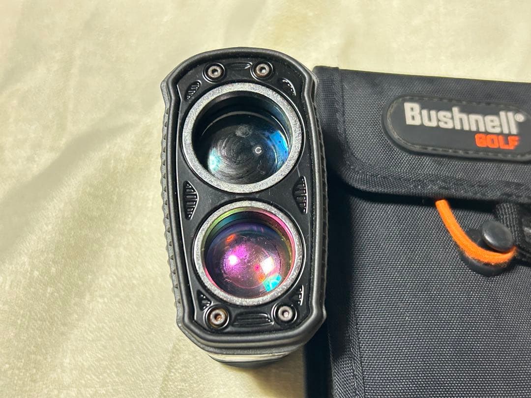 Bushnell PRO XE ゴルフ用距離計 (ケース付き）