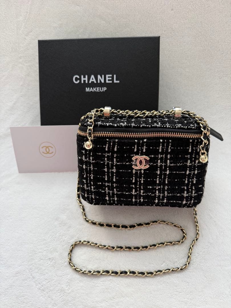 CHANEL ノベルティ　チェーン　ショルダーバッグ　ツイード　週末価格❗️