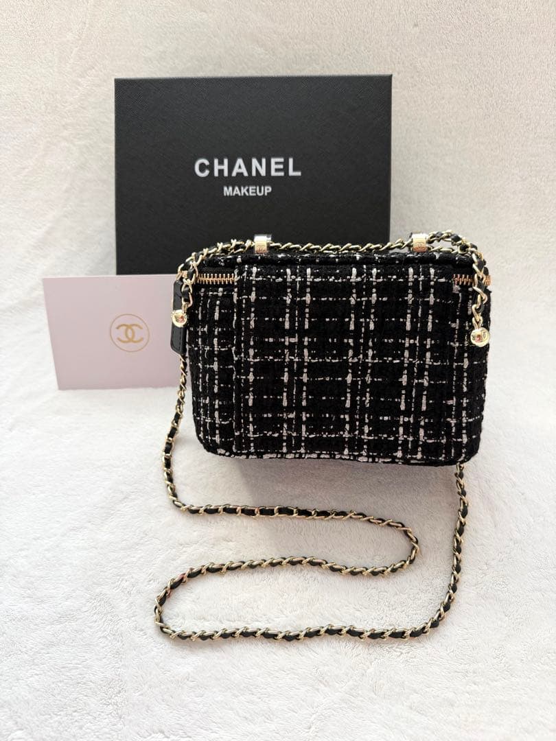CHANEL ノベルティ　チェーン　ショルダーバッグ　ツイード　週末価格❗️