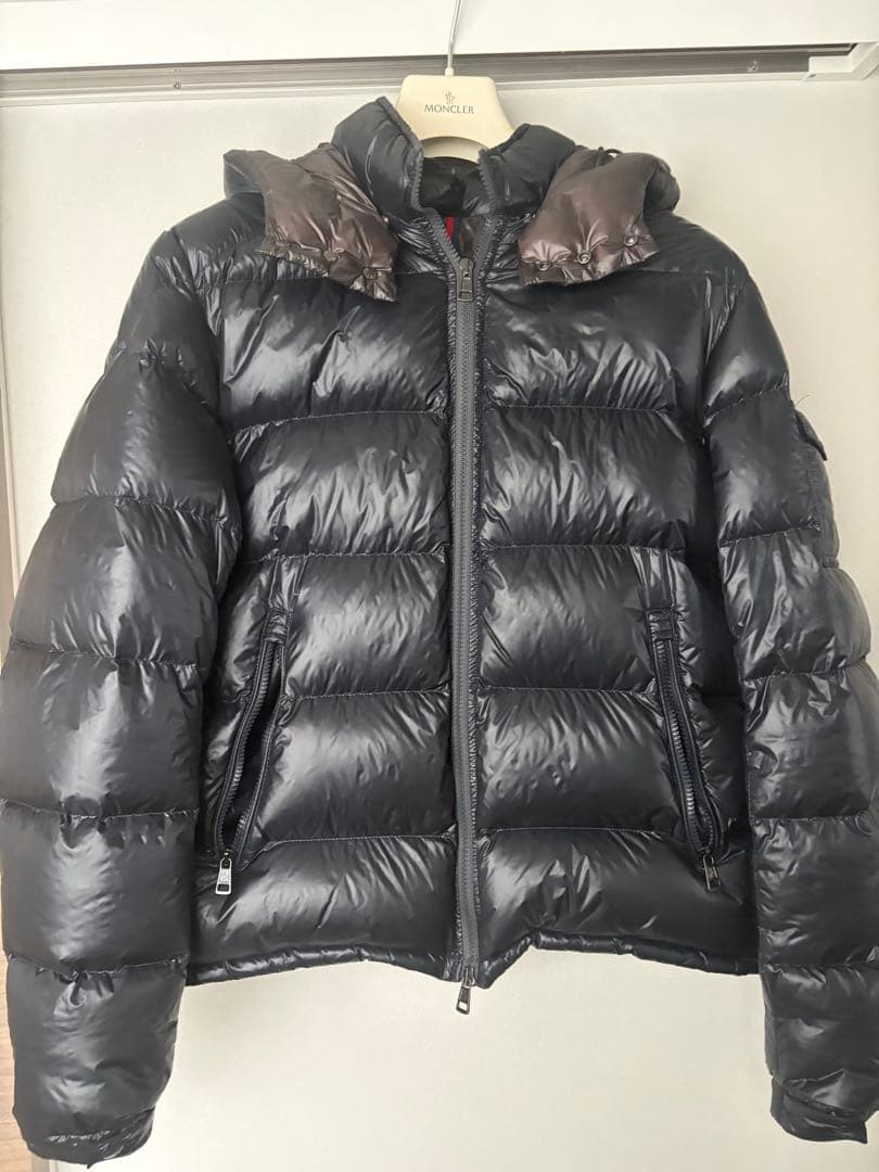 モンクレール　マヤ　ブラック　ダウンジャケット