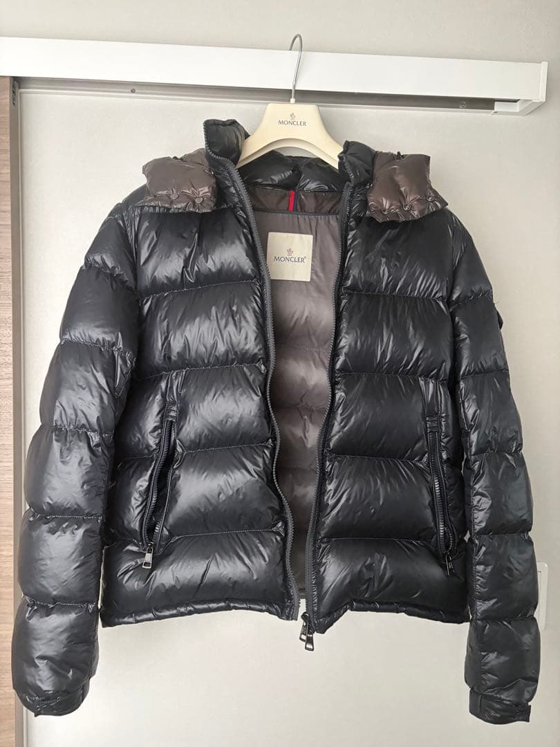 モンクレール　マヤ　ブラック　ダウンジャケット