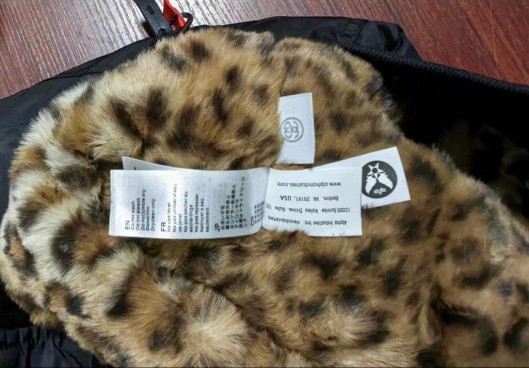 STUSSY × ALPHA N-2B SHORT WAIST PARKA M3