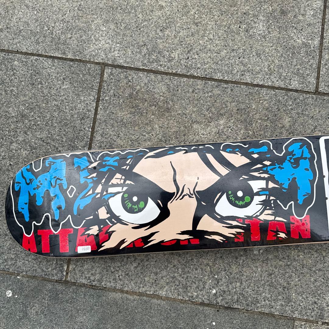 マジカルモッシュフィッツスケボーデッキ 進撃の巨人コラボ 8inch