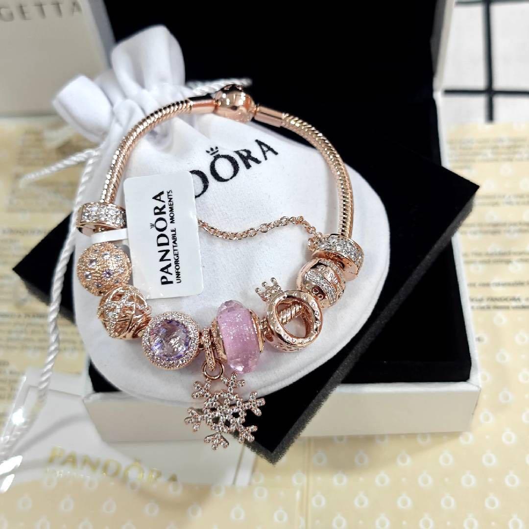 【Pandora 】ローズゴールド ビーズブレスレットスノーフレークチャーム付き