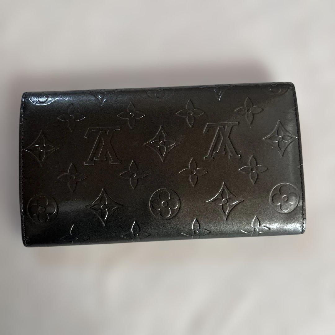 Louis Vuitton ルイヴィトン ヴェルニ サラ 長財布