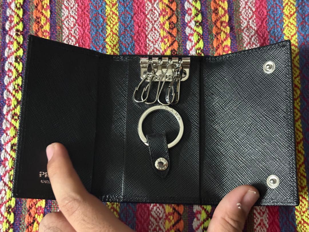 【二回程使用】Prada サフィアーノ 4連 キーケース 正規品