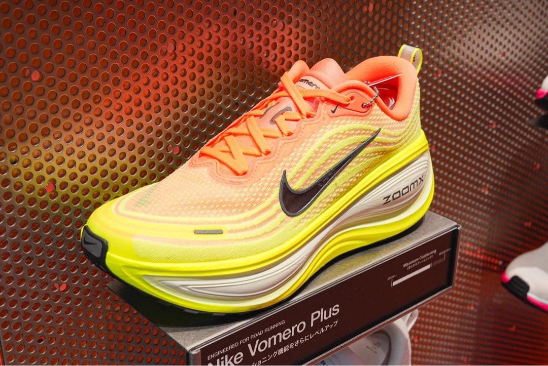 NIKEナイキ ボメロプラス原宿限定カラー24.5cm - メルカリ