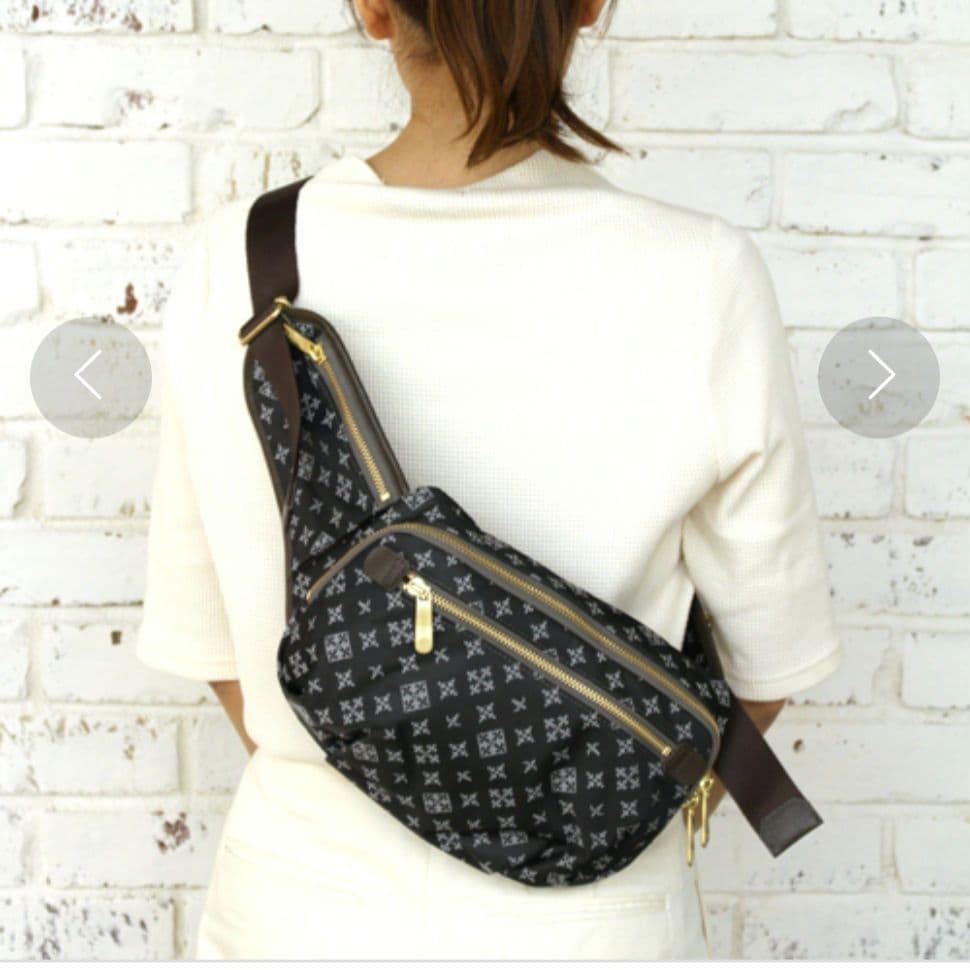 russet ボディバッグ　ウエストポーチ