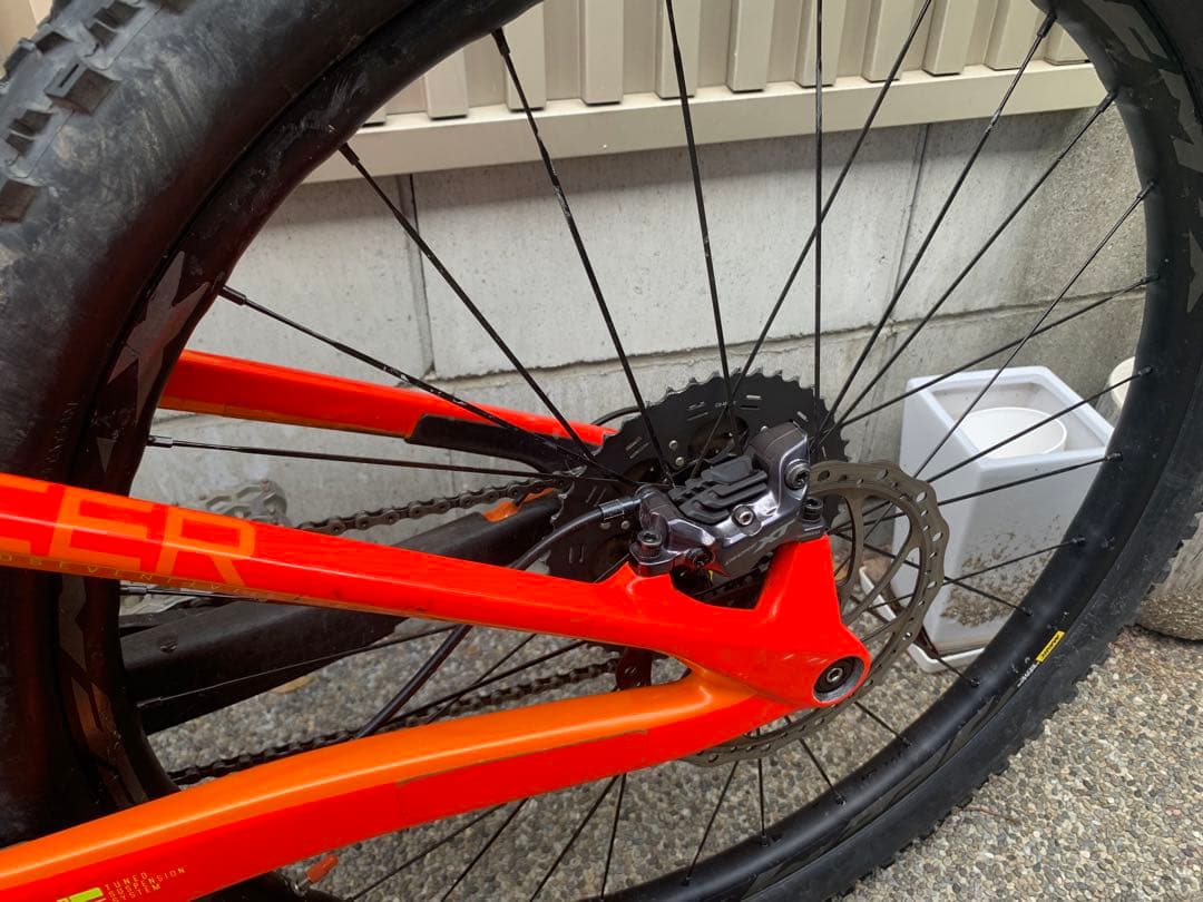 INTENSE TRACER 275 Mサイズ FOX カーボン インテンス