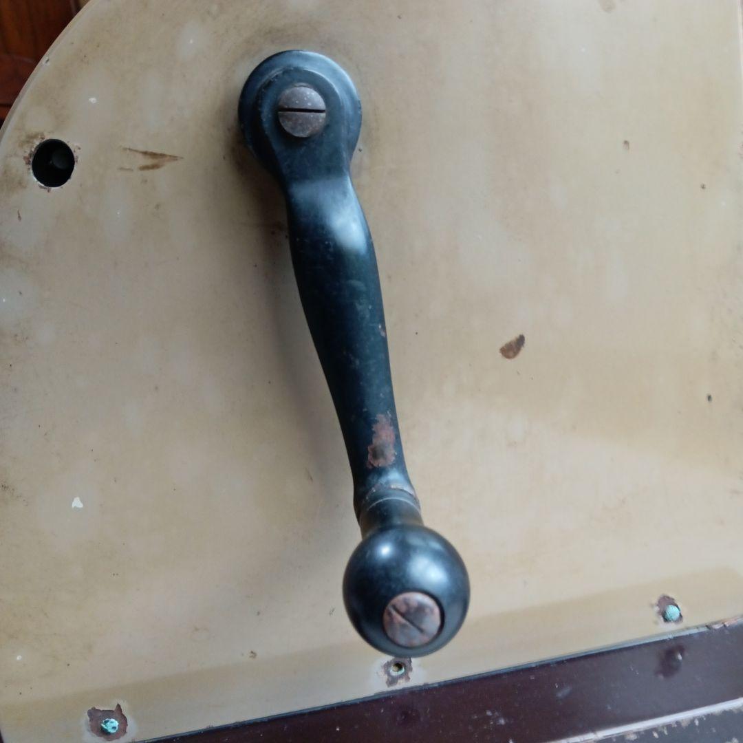 アンティーク　昭和レトロな 手動ハンドル式レジスター