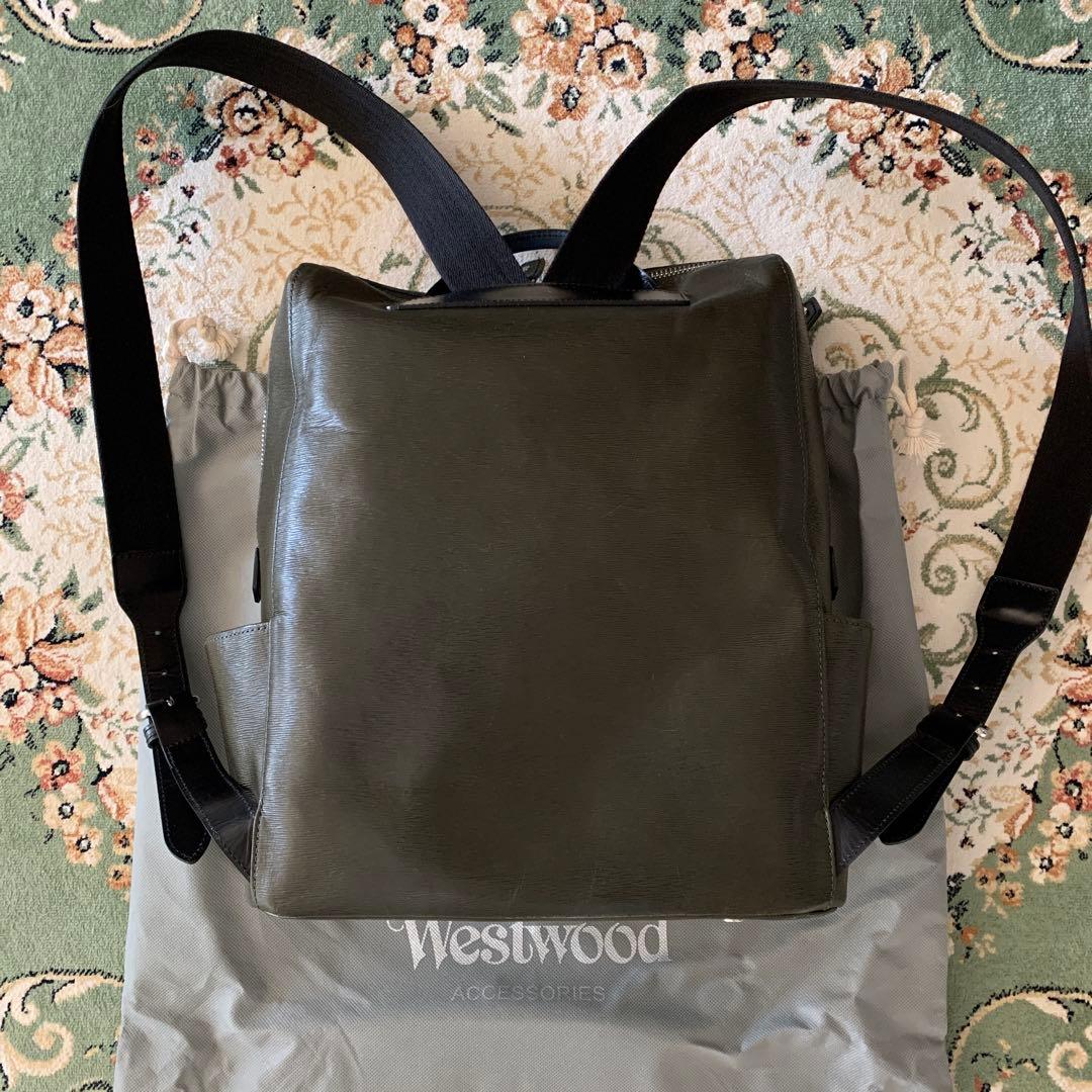 ヴィヴィアン ウエストウッド 牛革リュック
