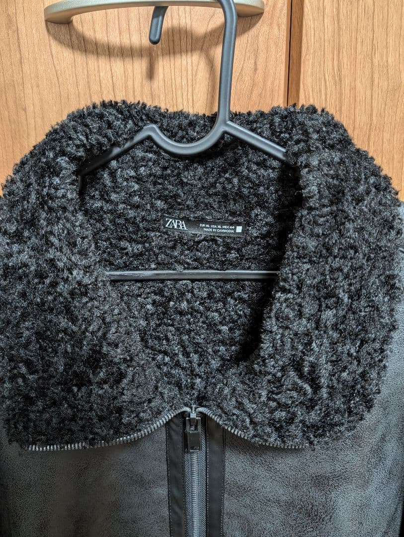 ZARA フェイクレザージャケット