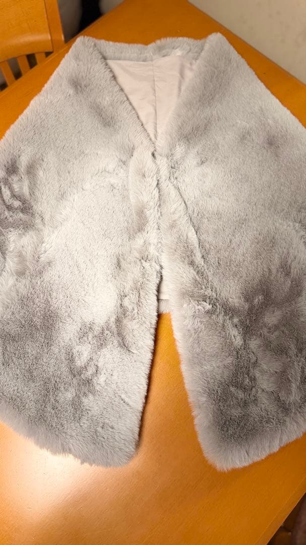 【極美品】Jenneリッチボリュームファーケープ ライトグレー