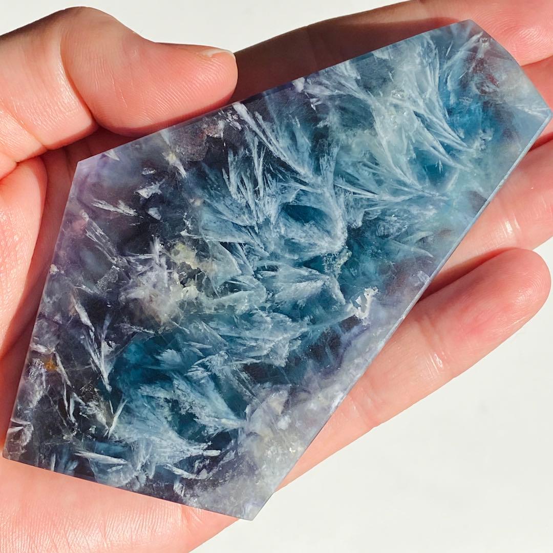 美しい エンジェル フェザー イン フローライト スラブ ブルー