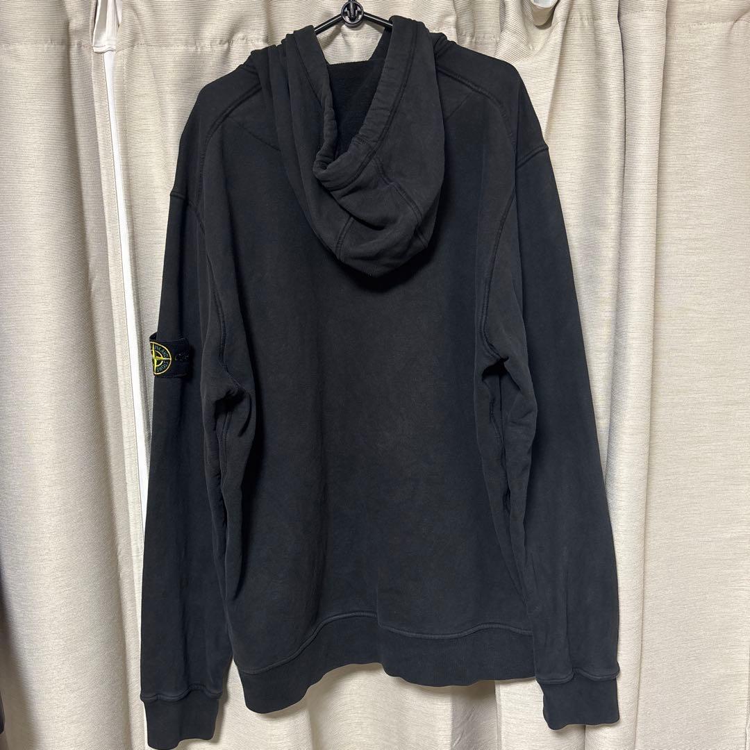 STONE  黒色パーカー　XXL