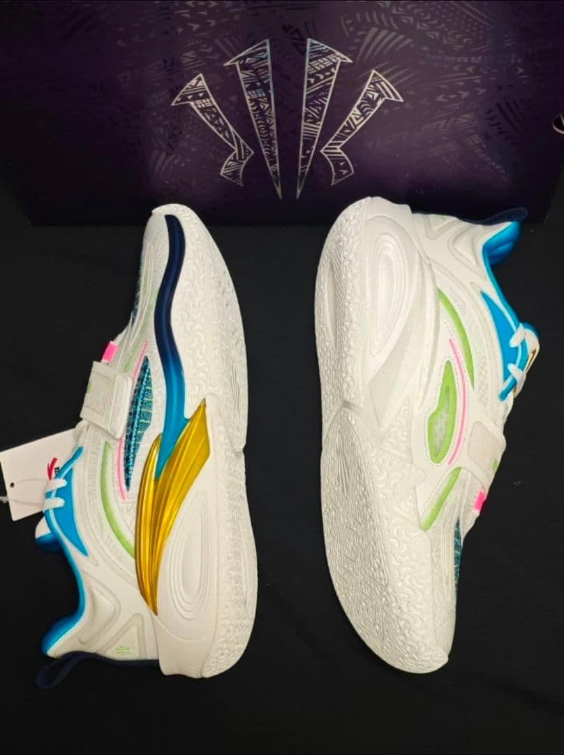 hiroさん専用　Kyrie 1 バスケシューズ US8/25.5cm