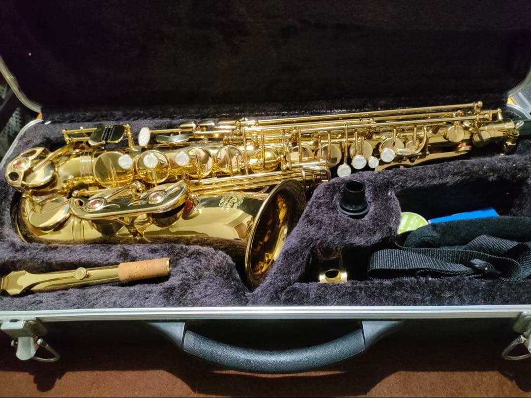 アルトサックス　ハードケース付き
