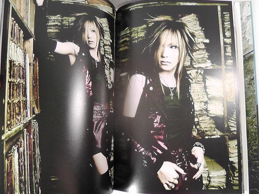 the GazettE Verwelktes Gedicht 写真集 CD枯詩付 - メルカリ