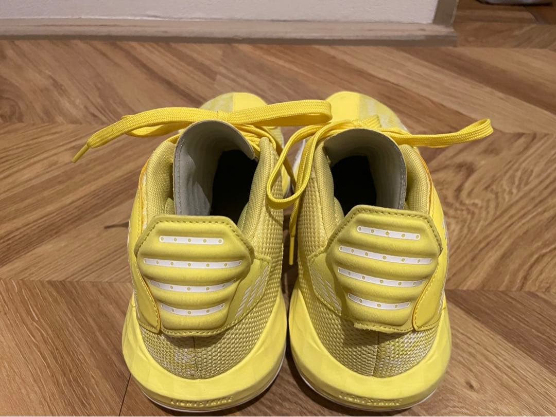 値段交渉可！【レアカラー！】アディダス デイム6