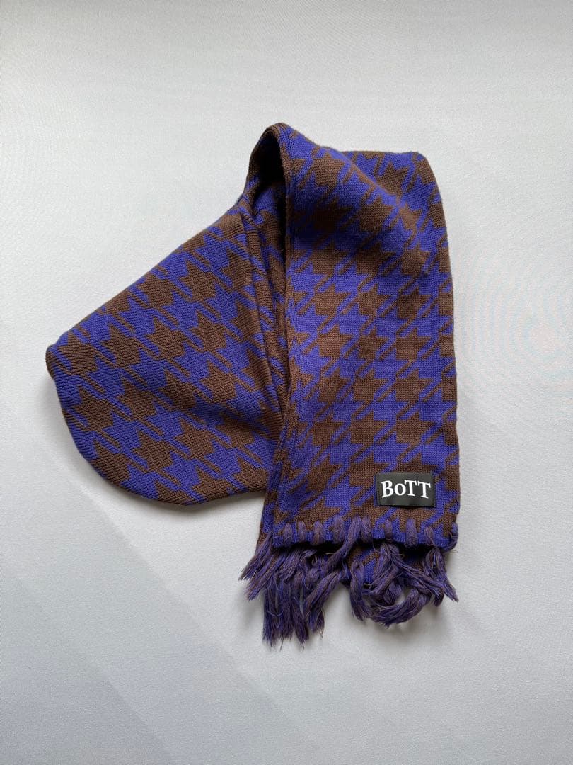 季節セール！BOTT HOUNDSTOOTH HOODED SCARF