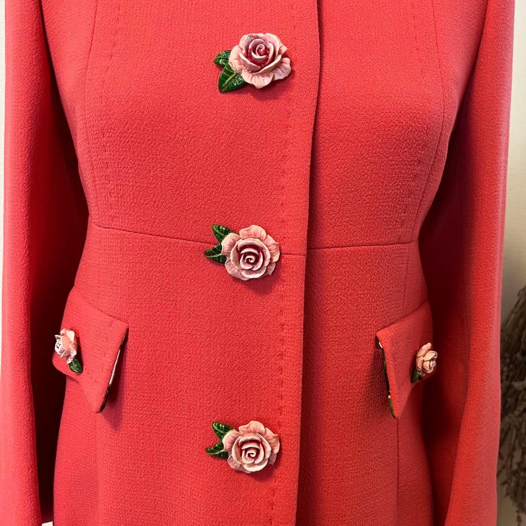 希少 ドルチェ&ガッパーナ ピンク コート ローズボタン