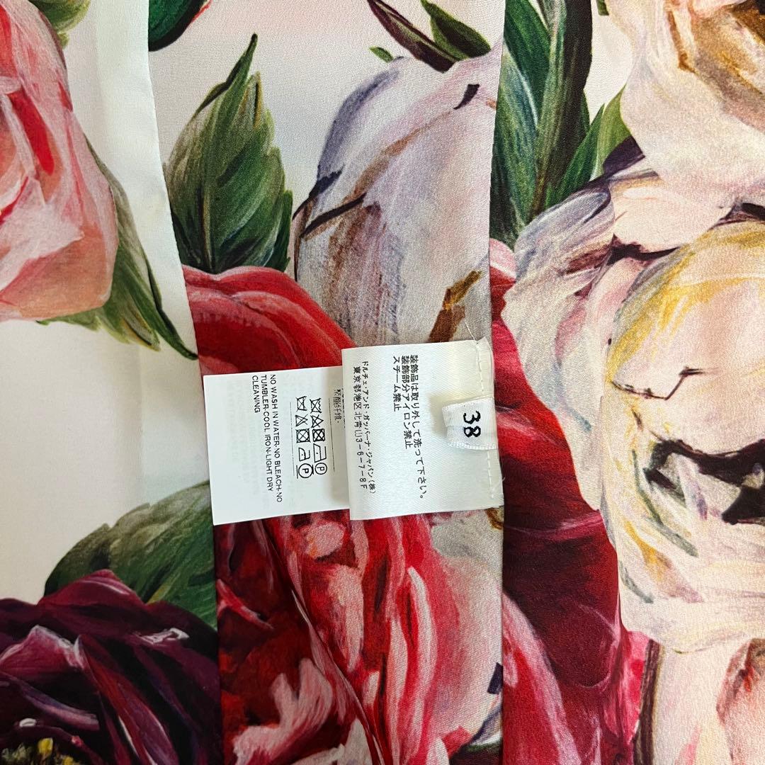 希少 ドルチェ&ガッパーナ ピンク コート ローズボタン