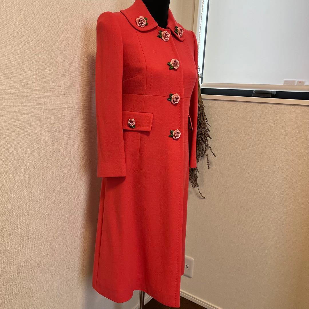 希少 ドルチェ&ガッパーナ ピンク コート ローズボタン