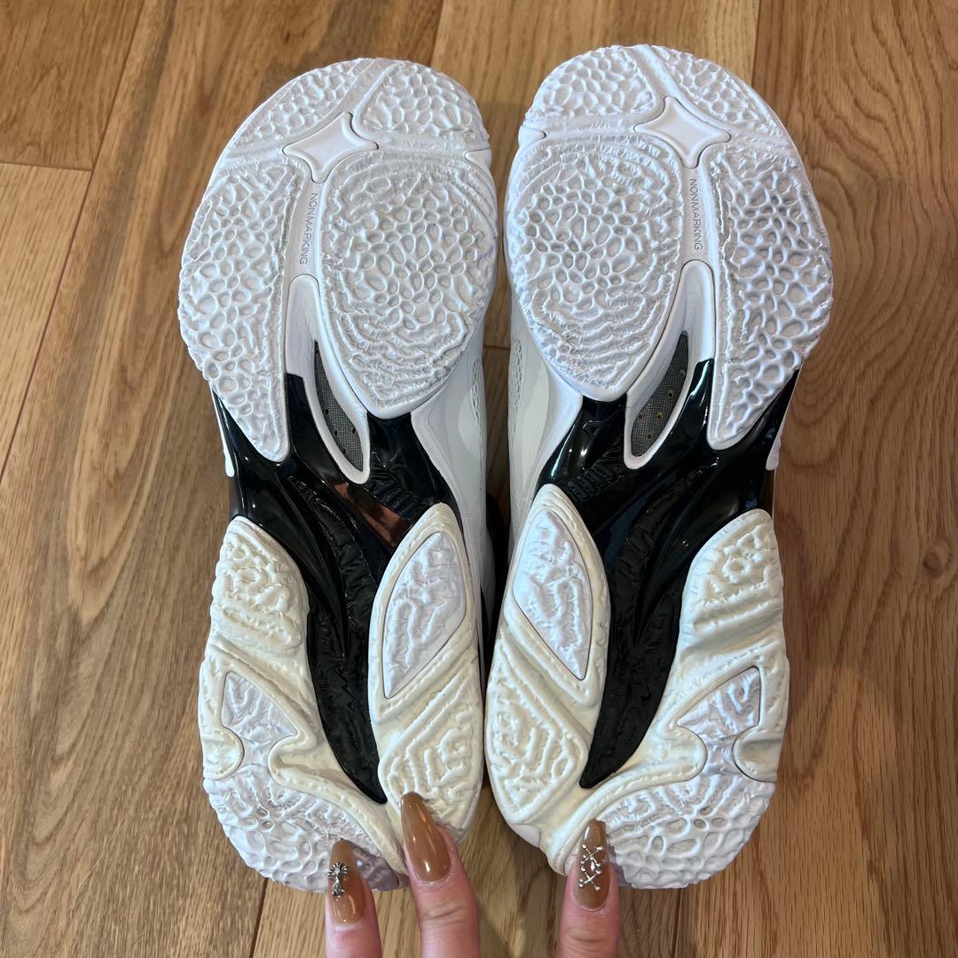 ミズノ バレーボール シューズ ライトニング 25.5