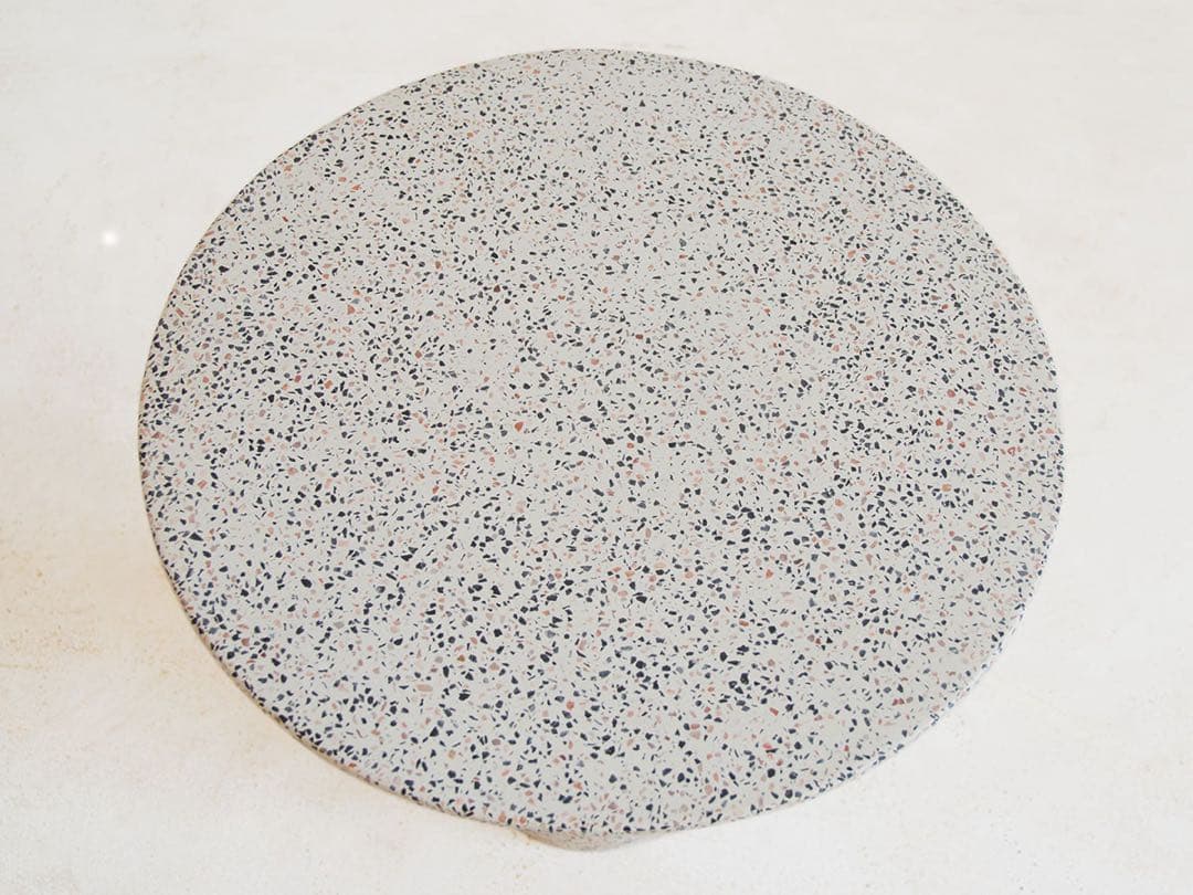 flymee購入 円形グレーコンクリート風サイドテーブル