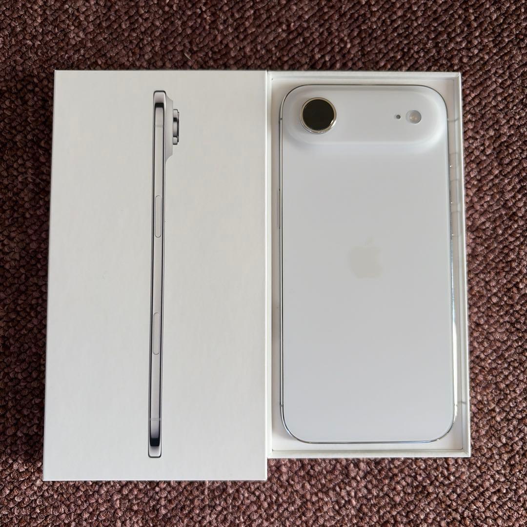 iPhone Air 256GB SIMフリー クラウドホワイト