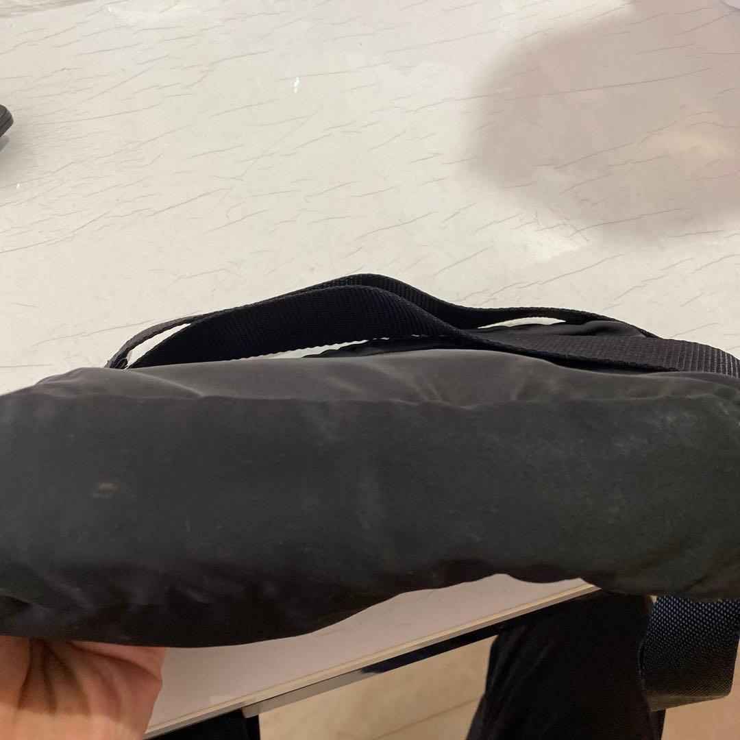 PRADA ブラック ボディバッグ　加工品