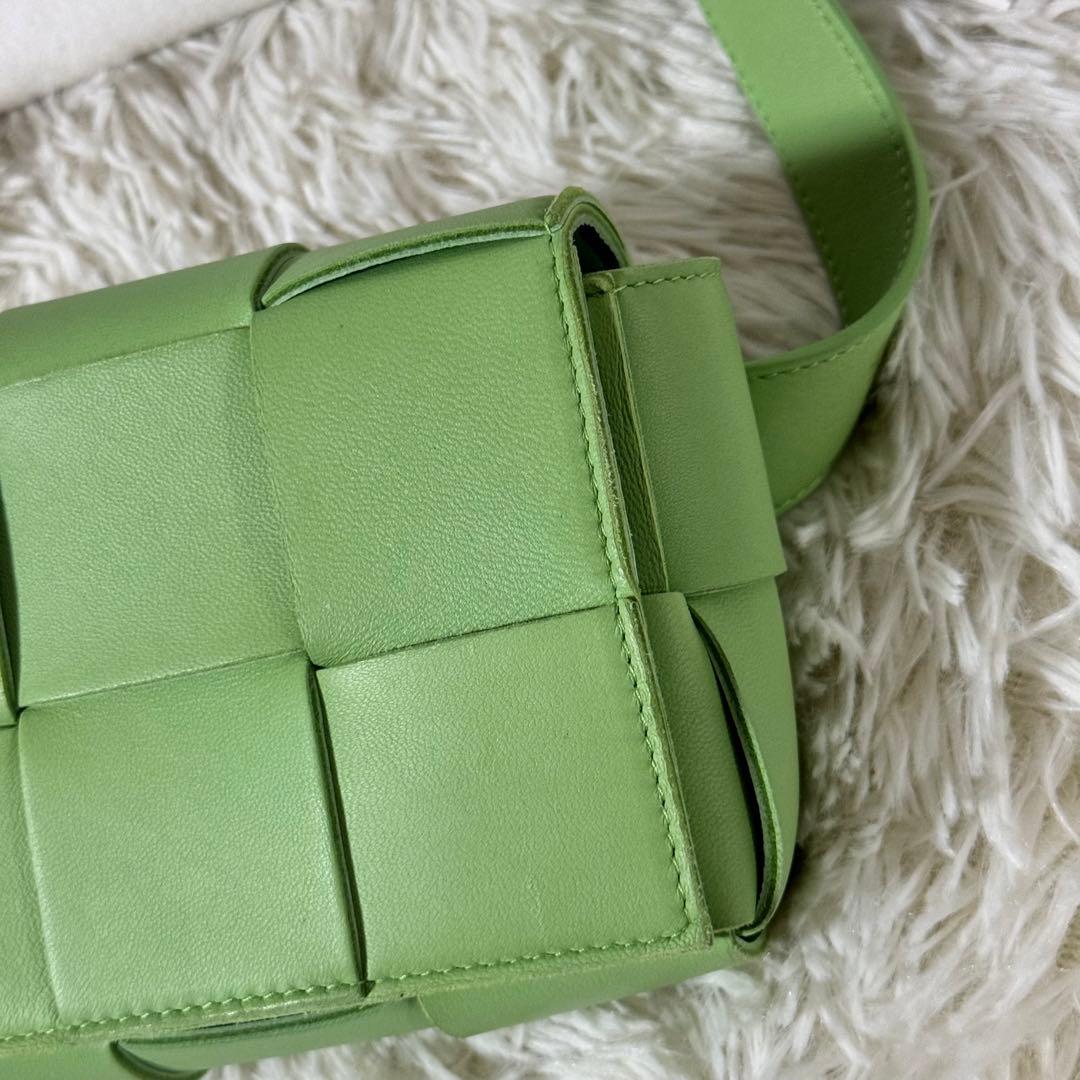 新品未使用✨ボッテガヴェネタ カセットミニベルト イントレチャート