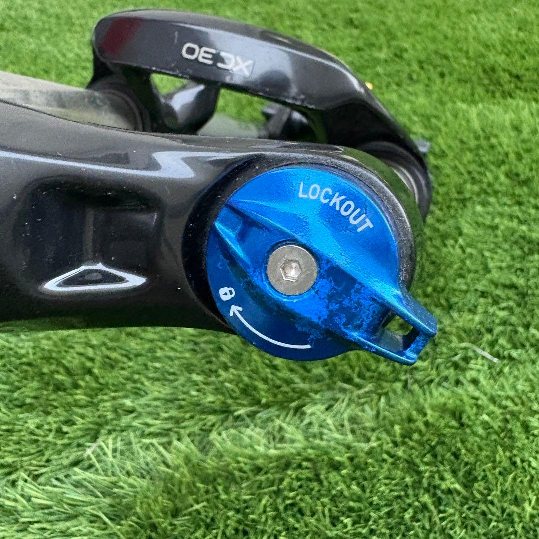 RockShox XC30 26”サスペンションフォーク 100mm