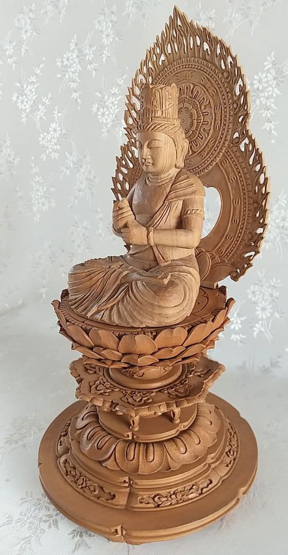 大日如来坐像 2.5寸 #590 火焔 透し彫 像と光背は◆白檀 木彫 仏像
