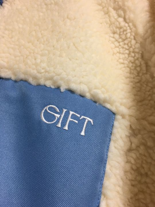 羽生結弦GIFTグッズ ボアブルゾンSサイズ - メルカリ