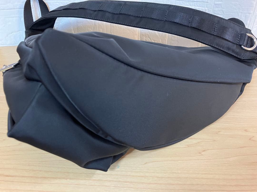 MM6 メゾンマルジェラ　ボディバッグ