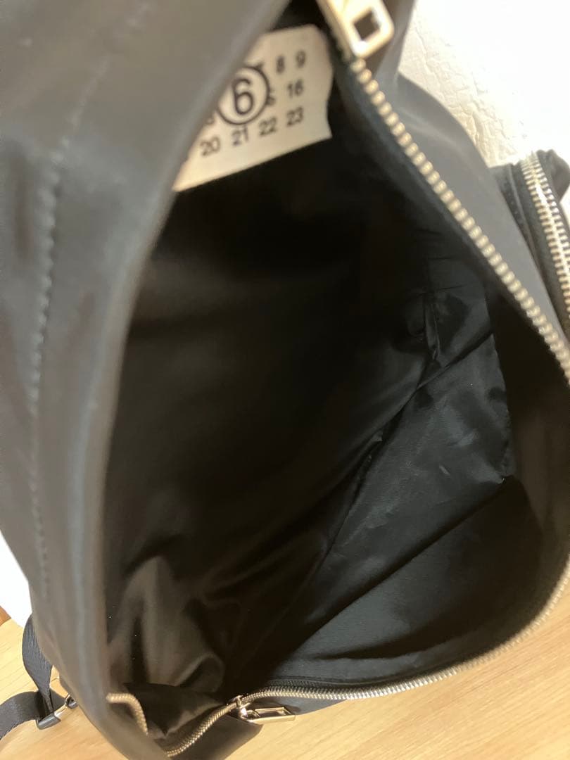 MM6 メゾンマルジェラ　ボディバッグ