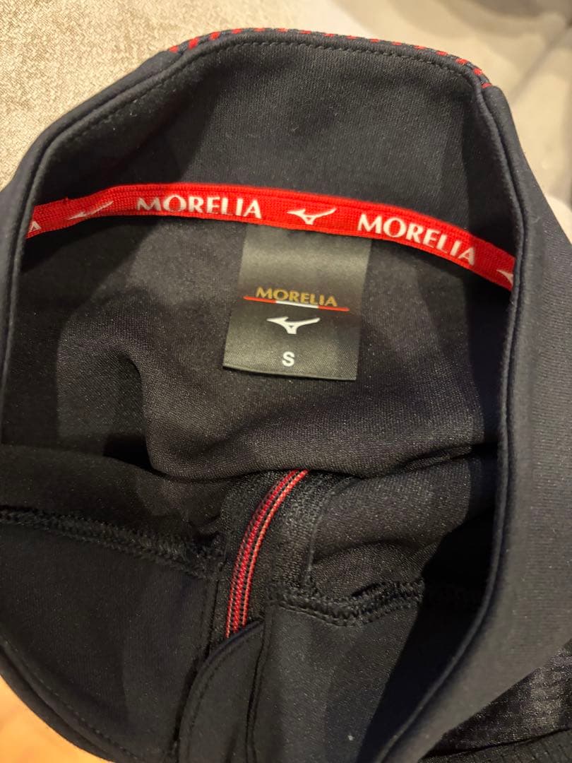 ミズノ　モレリア　ジャージ上下