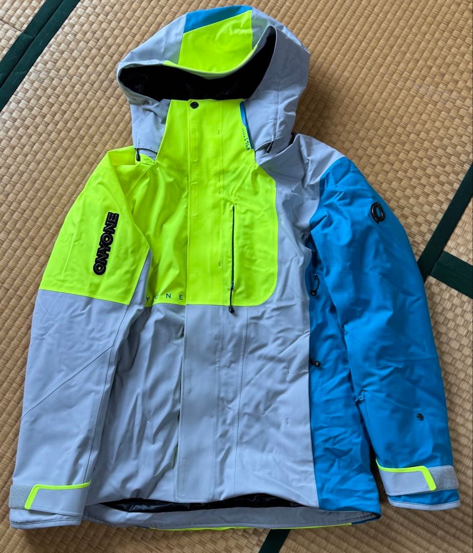 24/25ONYONE DEMO OUTER JACKET&PANTS Lサイズ オンヨネ ONYONEの人気