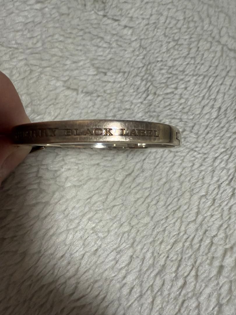 バーバリー　BURBERRY シルバー　ブレスレット　バングル