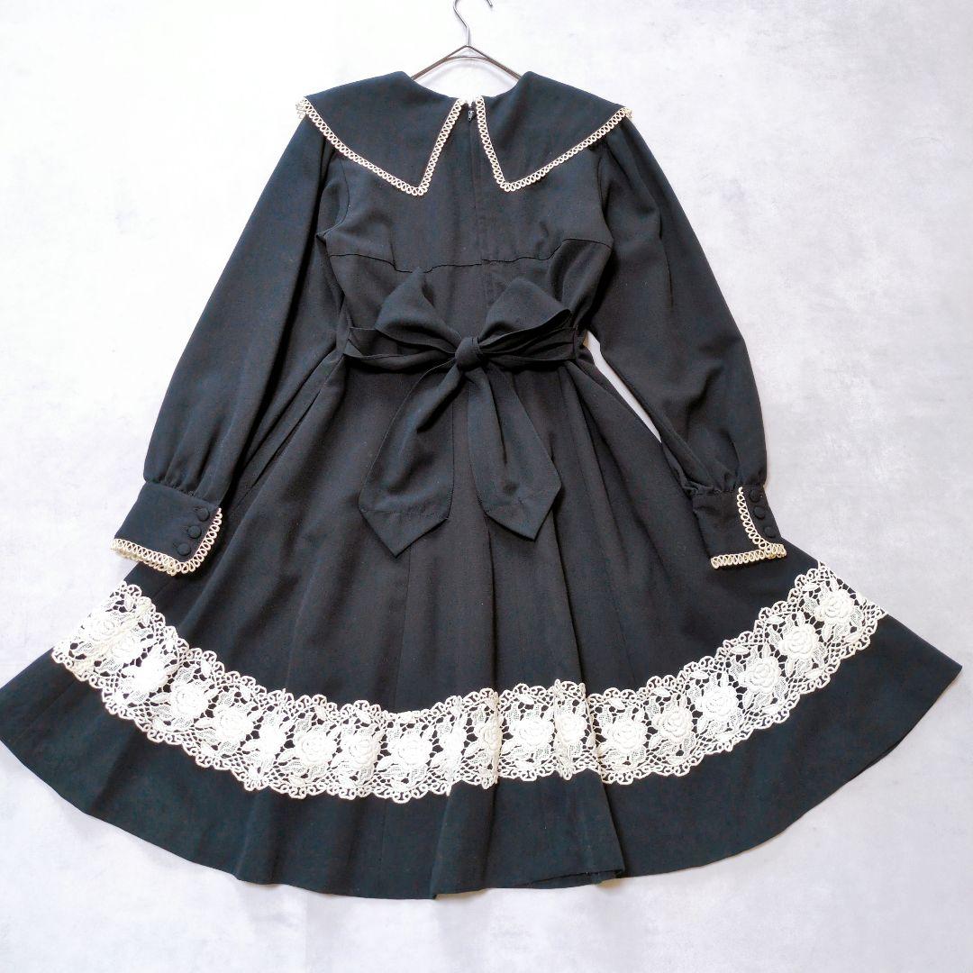 希少✨️ Emily Temple 花刺繍レースワンピース ビッグカラー 黒