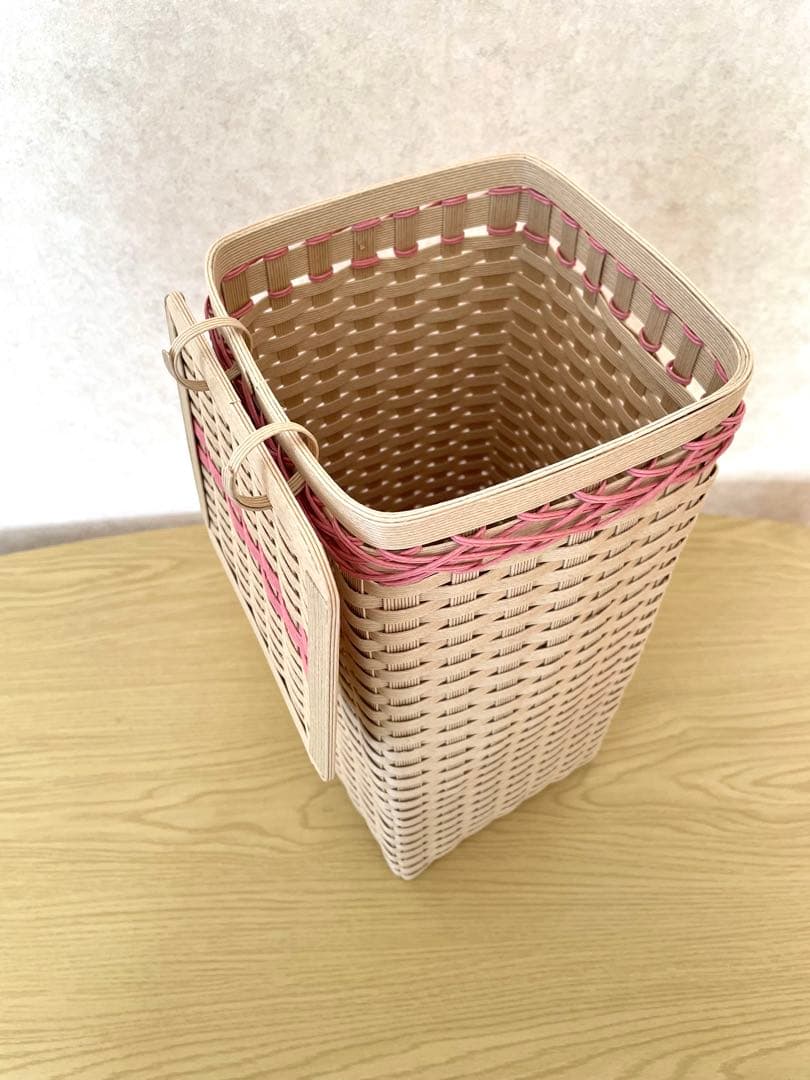 にょみ様用クラフトバンドで作ったバスケットかご