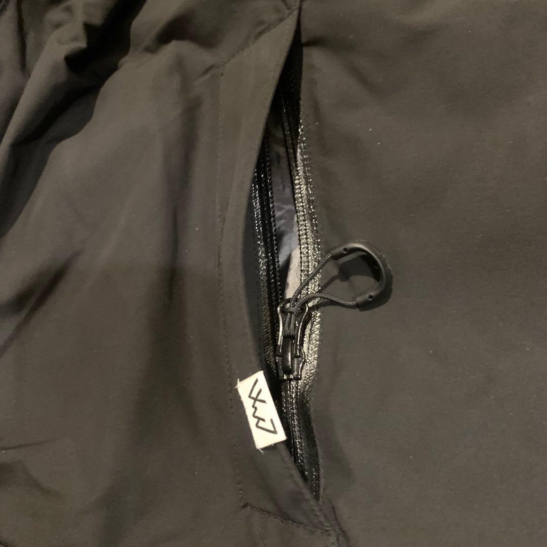 【美品】CMF PUFF HOODIE DOWN