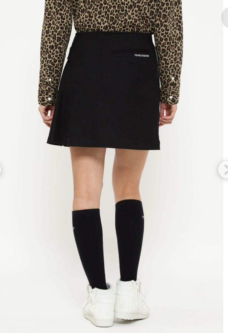 定価4万円パーリーゲイツ　ブラックデニム　ラップ調プリーツスカート